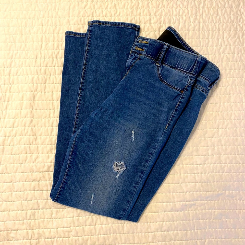EUC SZ 12 Apt. 9 Jeans slightly distressed - with stretch $48
